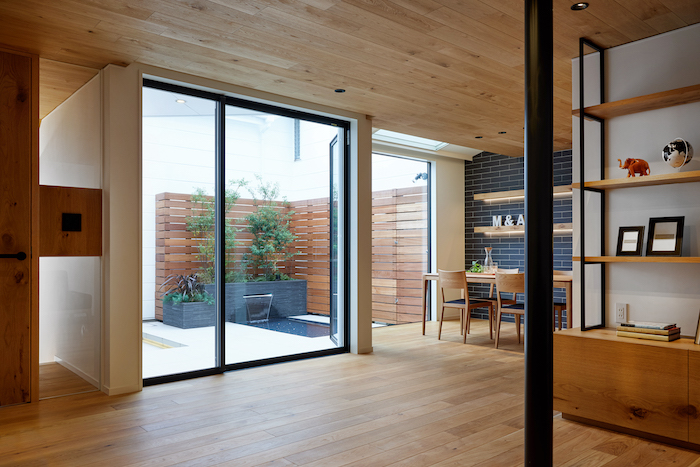 新築と自宅リノベーションの特徴を、戸建てとマンション別に比較